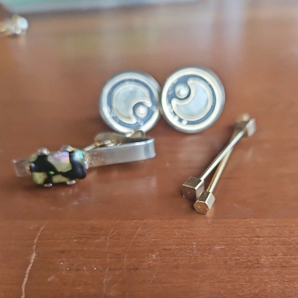 Silver and Gold Tone Jewelry Set